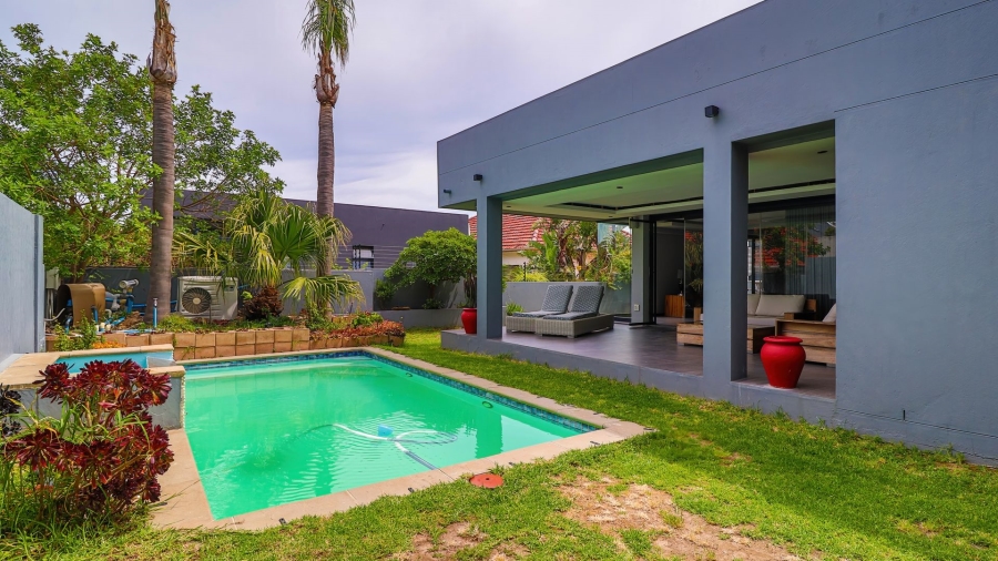 To Let 5 Bedroom Property for Rent in Fresnaye Western Cape